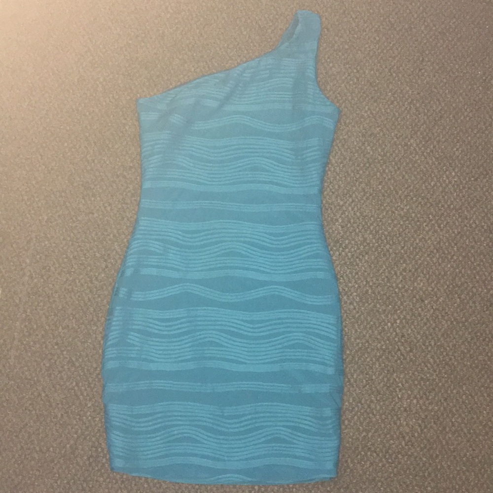 Selling for a friend, closet clean out!